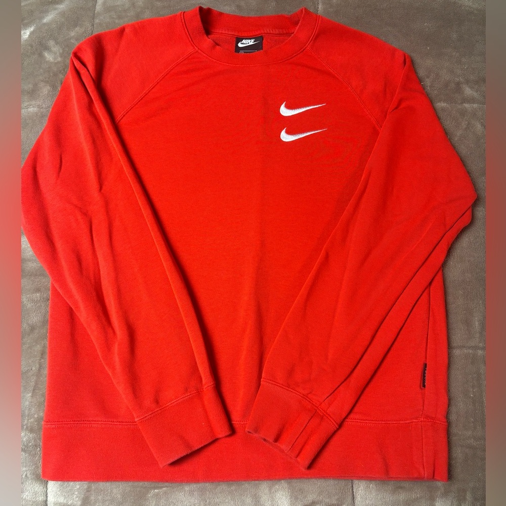 Men’s Nike crewneck sweatshirt, size medium, red, non-smoking home
